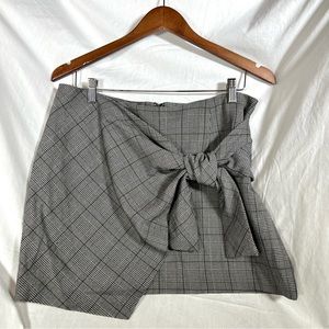 Forever 21 Black and white plaid mini skirt